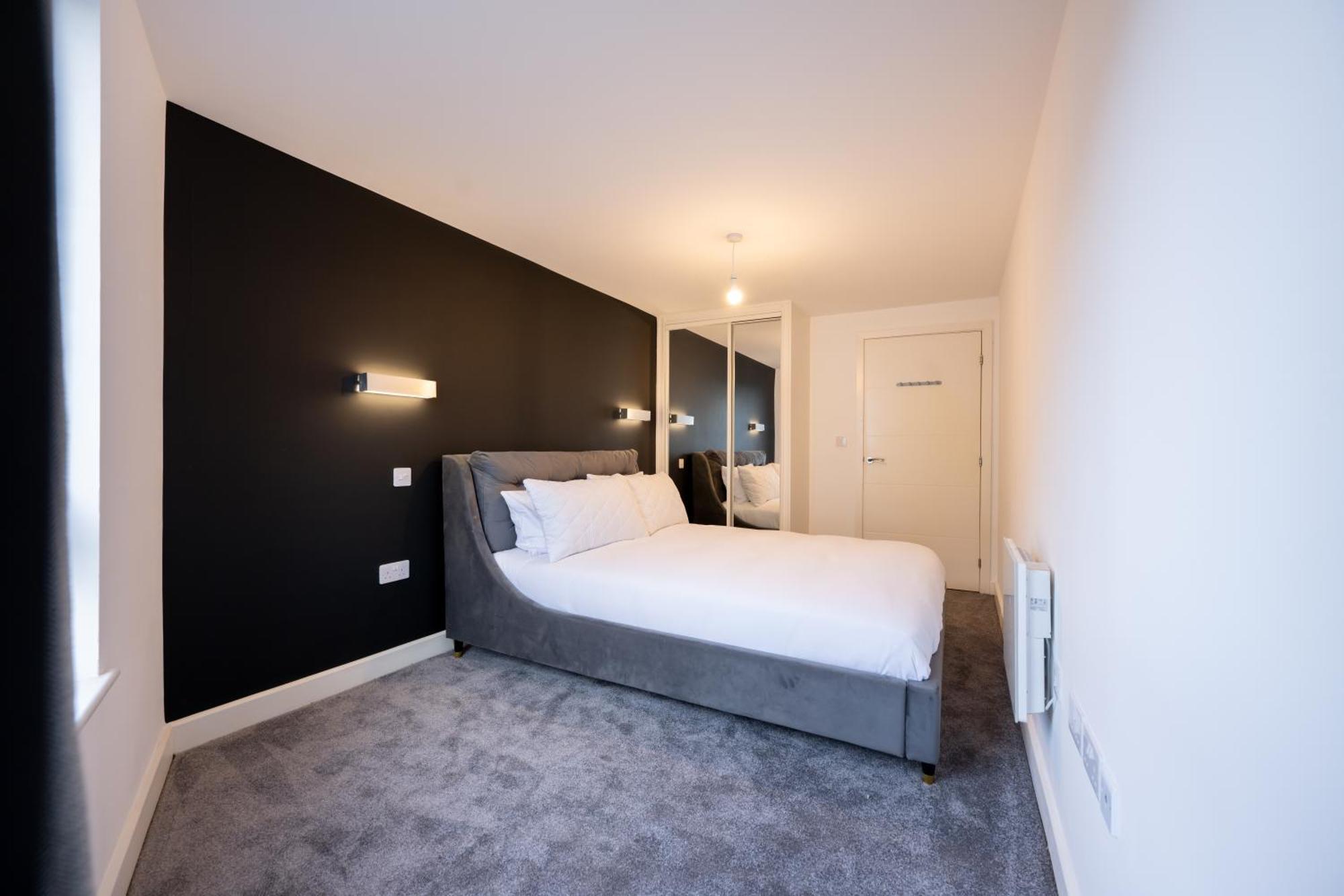 Luxury Apartment By Ocean Village Marina サウサンプトン エクステリア 写真